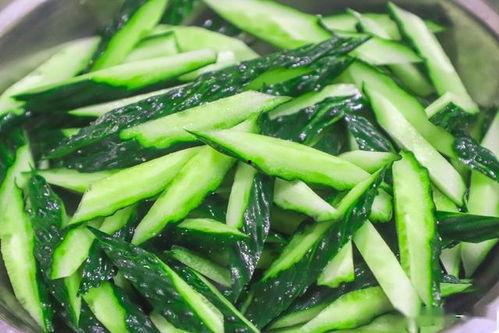 梦见自己吃瓜_瓜懒了,瓜懒了，揭秘梦中吃瓜的神秘寓意